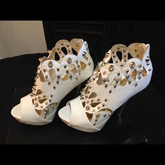 High heels - Picture 2 of 4